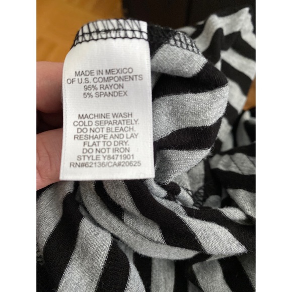 GUESS MINI TURTLE NECK OPEN BACK DRESS Size Small - Picture 7 of 8